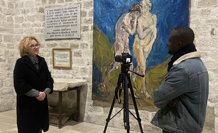 „Nuoširdus kasdienis darbas stabdo tamsos jėgas“ | Sigitos Maslauskaitės-Mažylienės tapybos paroda „Atvaizdai“ Karkasone