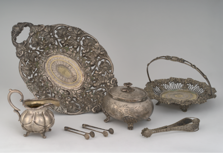 Kraičiais vienuolynui atitekęs sidabras: stalo įrankiai ir indai, atsidūrę Žarnoviece. Fot. Zofia Grunt, Joanna Szmit.