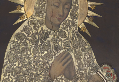 Nežinomas dailininkas „Dievo Motina su Kūdikėliu“. XVI–XVII a. (?) – paveikslas; XVIII–XIX a. (?) – karūnos ir aptaisai. Lenta, drobė, aliejus, auksuoto sidabro aptaisai (?), juvelyriniai akmenys. 76 x 60 cm (dešinioji lenta 74 x 58,5 cm, kairioji 74 x 32,2 cm). Seserų benediktinių abatija Žarnoviece, be inv. nr. Fot. Zofia Grunt, Joanna Szmit.